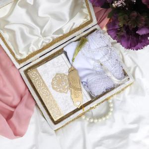 imageModefa Islamic Luxury Pearl Islamic Gift Set  Holy Quran in Arabic  Velvet Box with Quran Hijab Tesbih ampamp Bookmark Dusty PinkWhite